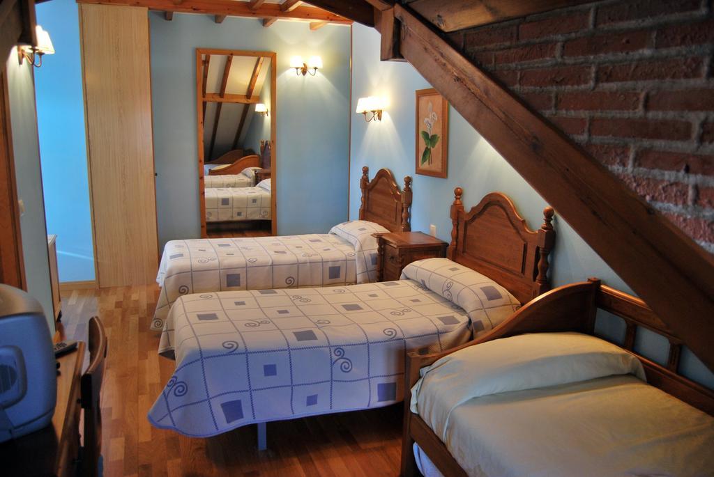 La Becada De Buelna Casa de hóspedes Corrales De Buelna Quarto foto